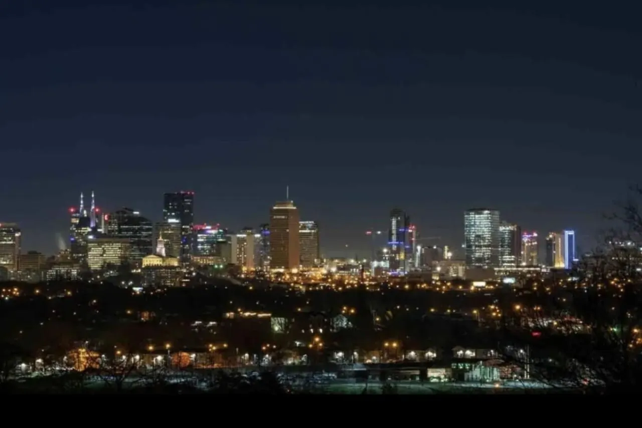 Luxury Four-Story Home, Rooftop Deck With Views, Pingpong! Sleeps 12! Nashville 0*,  United States